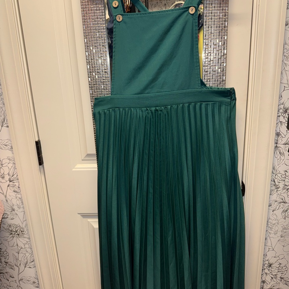 Source Unknown Green Pleated Dress‎